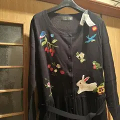 刺繍デザイン ネイビー 長袖ワンピース