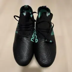 New Balance Kinetic TEKELAサッカーシューズのサムネイル