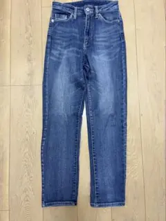 ダークブルー ストレートデニム