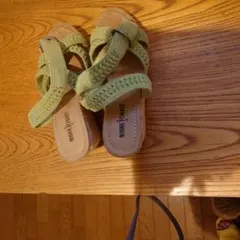 MINNETONKA ウェッジソールサンダルのサムネイル