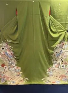 アンティーク緑色振袖　すそ模様色紙花文様着物着用ヴィンテージ