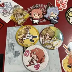 カラフルピーチ　缶バッチ　アクリルキーホルダー　アクリルスタンド　ラバストラップ