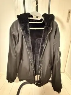 リバーシブル（モコモコジップパーカー・MA-1) Mサイズ 値下げ⭕️