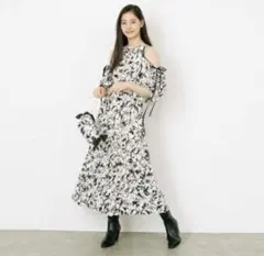 snidel 2wayスリーブプリントワンピース　アイボリー