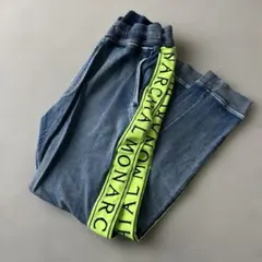 Item thumbnail for item ef64e5e0-6f39-4e86-a71a-92e00e30c45c