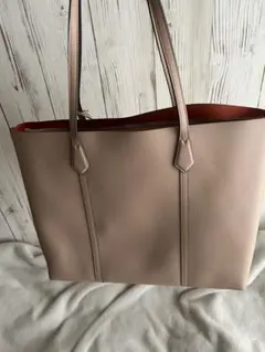 ベージュ レザー トートバッグ　トリーバーチ
