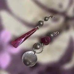 大振り　チタン　キャッチピアス　レッド系