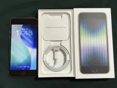 Apple iPhone SE (第3世代) 白のサムネイル