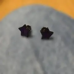 マークジェイコブスの星形ピアス