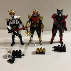 仮面ライダー キバ　フィギュア 3体セット