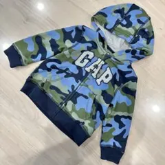 【 美品 】 GAP 迷彩柄 フード付きジップアップパーカー　子供服　90