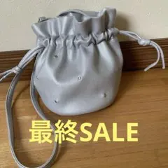 【お値下げしました】ショルダーバッグ シルバーSHOO LA RUE 巾着型のサムネイル