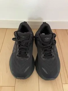 HOKA BONDI 8 ブラックスニーカー