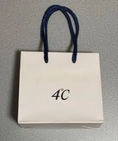 【ギフトに♪】4℃ ショップ袋 紙袋のサムネイル