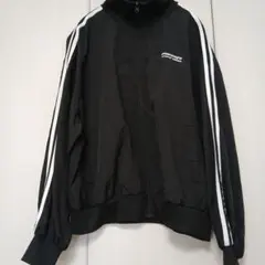 ブラック　ナイロンジャケット　男女兼用