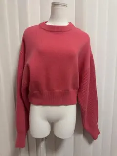 obli ピンク クロップドニット セーターのサムネイル