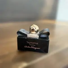 Salvatore Ferragamo Signorina Misteriosaのサムネイル