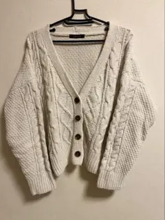 アイボリー ケーブル編み ニットカーディガン