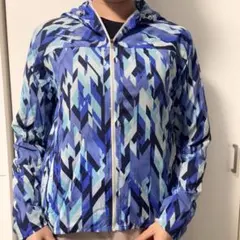 ナイキ　薄手　ランニング