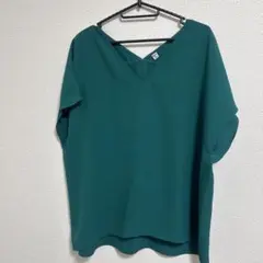 UNIQLO グリーン Vネック ドレープトップス　XL
