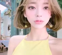 ひまわりビジューのロングチャームピアス イヤリング　　a1