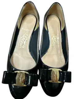 Salvatore Ferragamo ブラック リボンパンプス