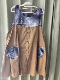 保育士エプロン　大きいサイズ　ゆったりチェック柄ノースリーブエプロン