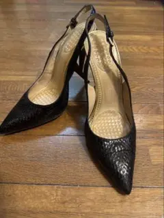 DSQUARED2 ブラックヘビ柄ポインテッドトゥハイヒール