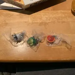 ドラゴンボール　めじるしキーホルダー　ポルンガ　宇宙船　孫悟飯の帽子