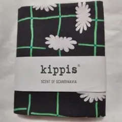 kippis　シーチング　花柄　黒地