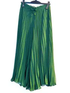 緑色　プリーツ　キュロットスカートS〜Mサイズ　ZARA 裏地付き　匿名配送