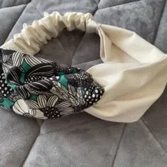 Item thumbnail for item 845d2916-0ee0-49e4-91af-686b74d4f598