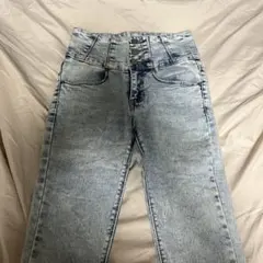 ハイウェスト　デニムパンツ