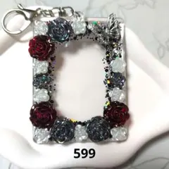 【599】B8 トレカキーホルダー レジンデコ 蝶 バラ シルバー 黒×赤