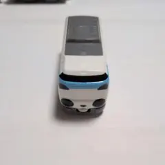 マクドナルドのハッピーセットでプラレール 車両 白と青 動物デザイン