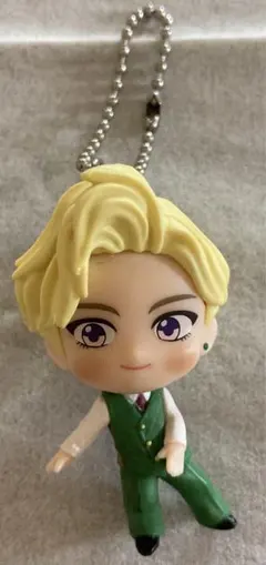 バンダイ TinyTAN MASCOT ボールチェーン付きマスコット V