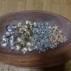 貝殻とヒトデのメタルチャームセット