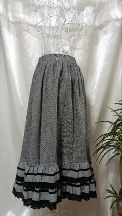 お値下げ【古着】グレー裾グレンチェックレースフリルロングスカート