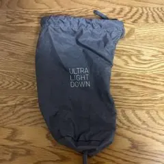 ユニクロ　ウルトラライトダウン　ULTRA LIGHT DOWN グレー収納袋