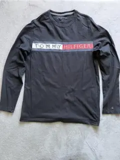 TOMMY HILFIGER ブラック ロゴ長袖シャツ