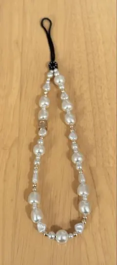 Casetify パールビーズ スマホストラップ