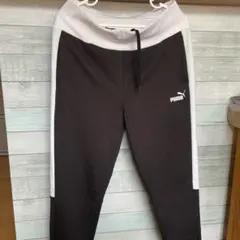 PUMA ジョガーパンツ 黒と白
