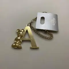 Disney ミッキーマウス ゴールドバッグチャーム　イニシャル　A タグ付き