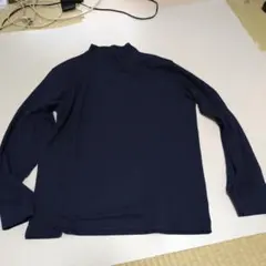 255 ユニクロ　メンズ 長袖インナー ネイビー ハイネック Lサイズ