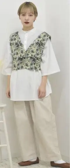 kutir 花柄　ビスチェ　白ワンピースセットアップ