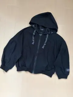 新品 kids チャーム付き フード ブルゾン ジャンパー 黒 ブラック 130