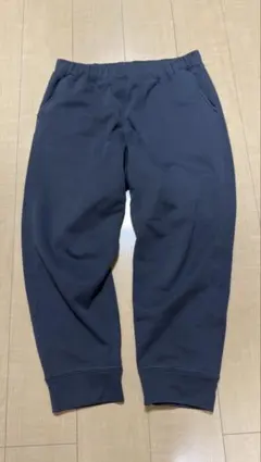 グレー ジョガーパンツ