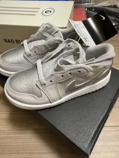 Nike Air Jordan 1 Low シルバー