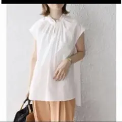 美品　ships ソリッド　フリルフレンチスリーブ　ブラウスのサムネイル