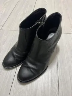 最終価格！ユナイテッドアローズ　ショートブーツ　ブーティ24